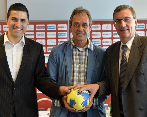 Rolf Brack (Mitte) mit Ingo Meckes (rechts; SHV-Geschäftsführer Leistungssport) und Präsident Ulrich Rubeli