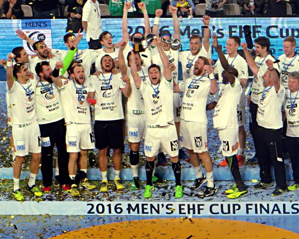 Jubelbild Frisch Auf Göppingen EHF-Pokal-Sieger 2016