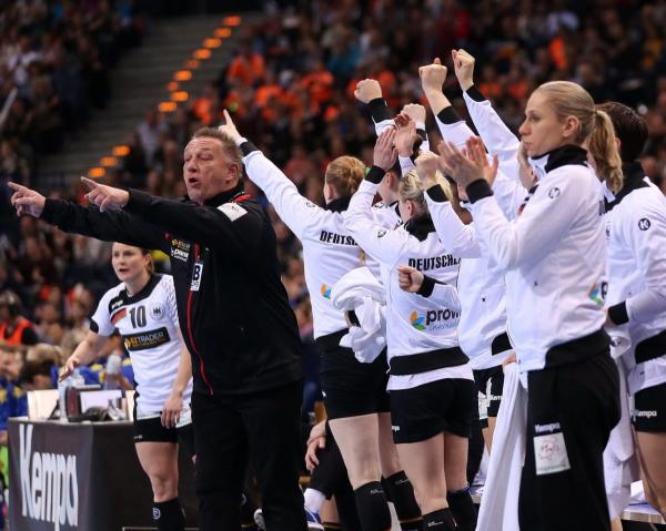 Bundestrainer Michael Biegler musste mit den DHB-Ladies die zweite Niederlage gegen Schweden hinnehmen.