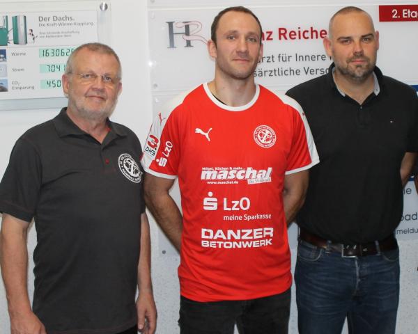 Geschäftsführer Piet Ligthart, Lukas Kalafut und der Sportliche Leiter Christoph Deters