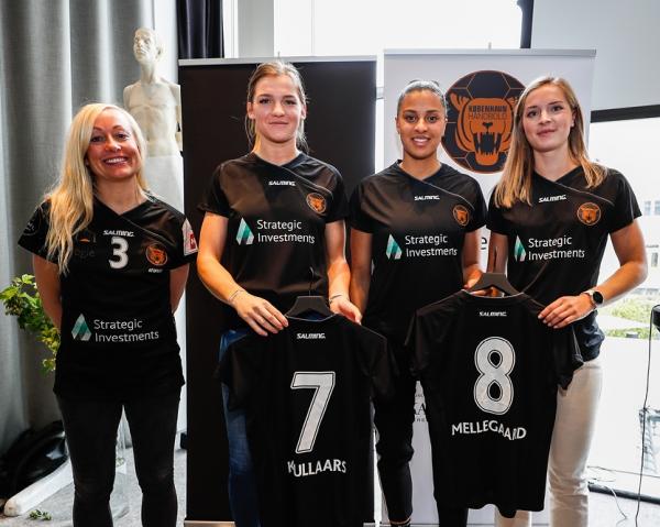 Louise Føns, Nyala Krullaars, Aimee von Pereira und Olivia Mellegård - Kopenhagen Haandbold